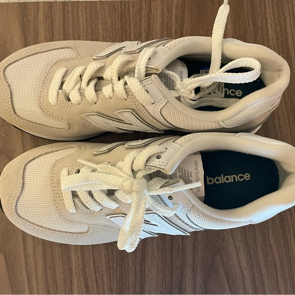 New Balance Beige and Gray Sneakers 8 - Picture 4 of 7